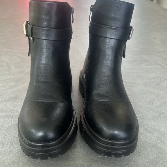 Black leather combat boots - Picture 2 of 6